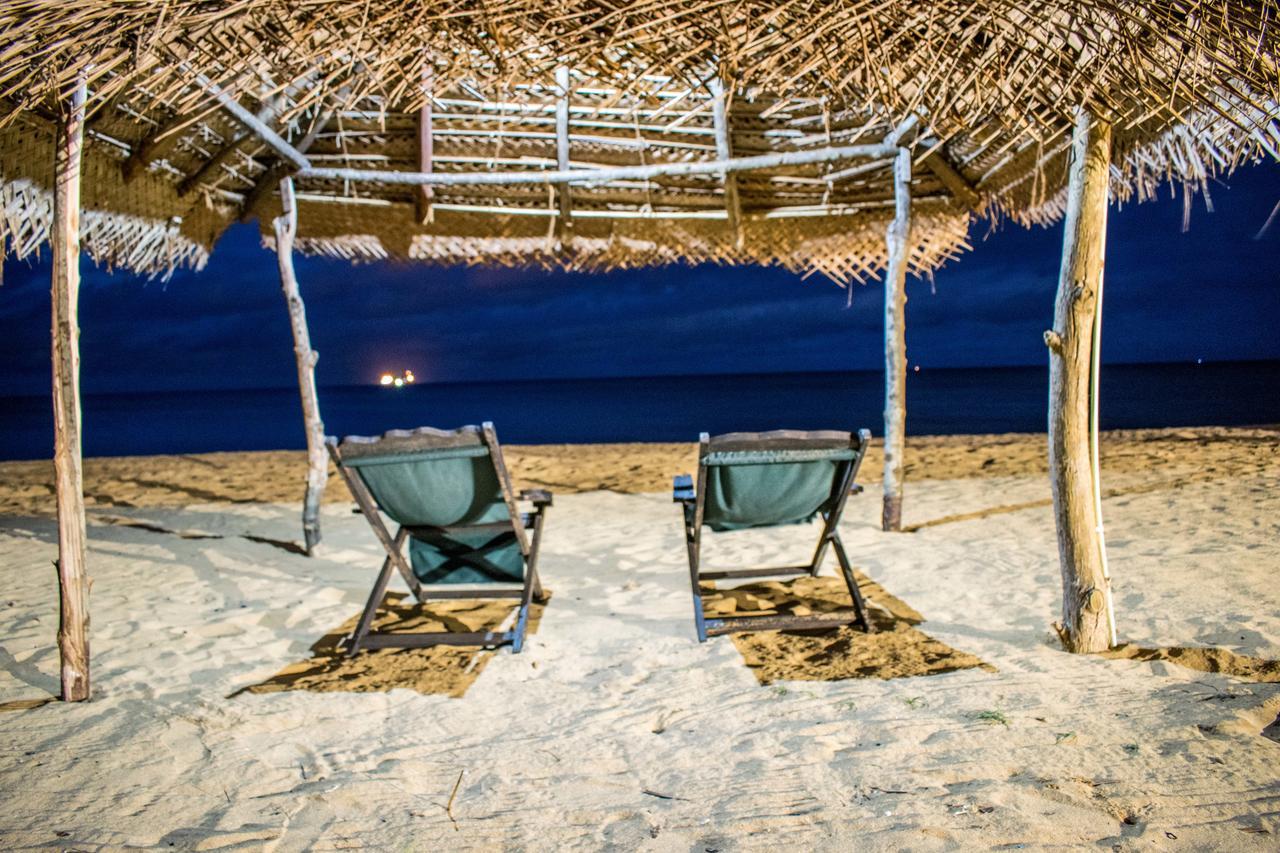 Omeesha Beach Hotel Kalpitiya Exteriör bild