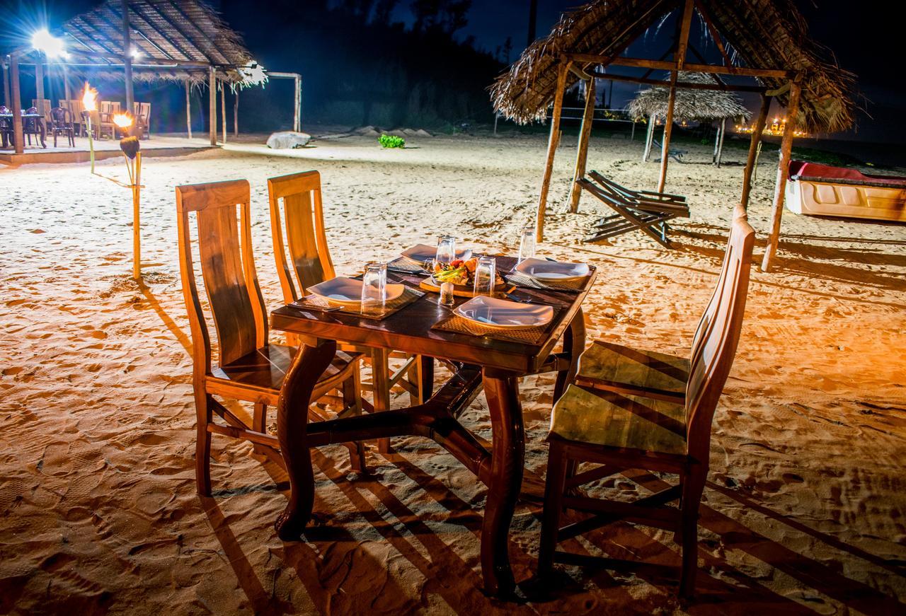 Omeesha Beach Hotel Kalpitiya Exteriör bild