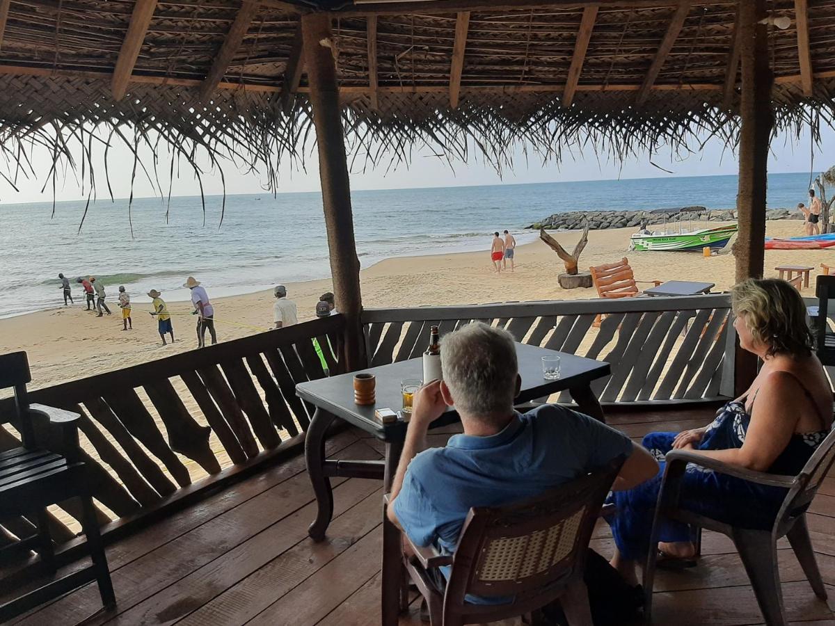 Omeesha Beach Hotel Kalpitiya Exteriör bild